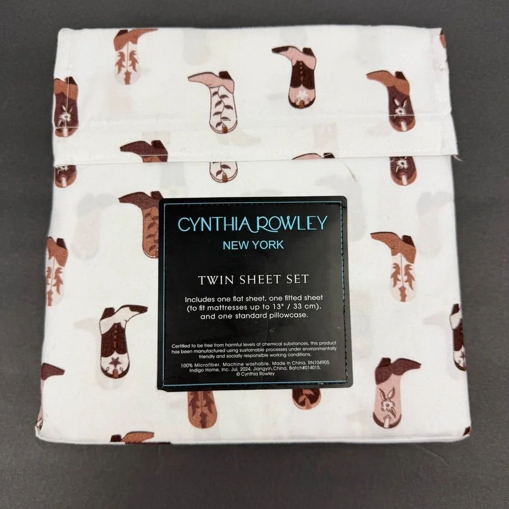 Cynthia Rowley New York Twin Sheet Set‎ with Cowboy Cowgirl Western Boots New